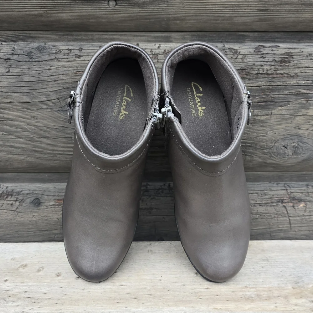 Clarks Bendables Ingalls Thames Y2K Boho Minimalist Leather Comfort Bootie 6M
